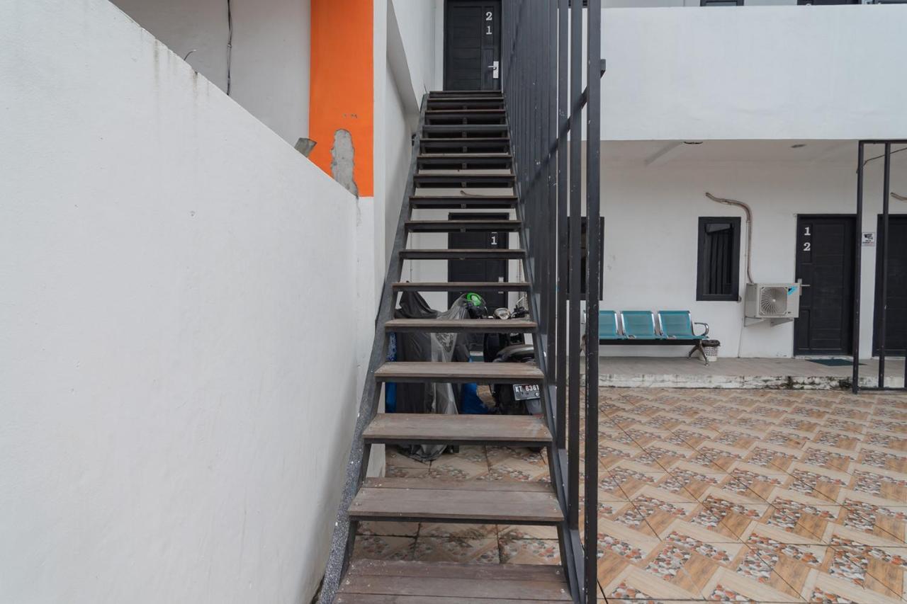 Reddoorz At Sani Guest House Balikpapan 外观 照片